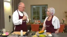 Dr Philippe Pouillart entrain de cuisiner 